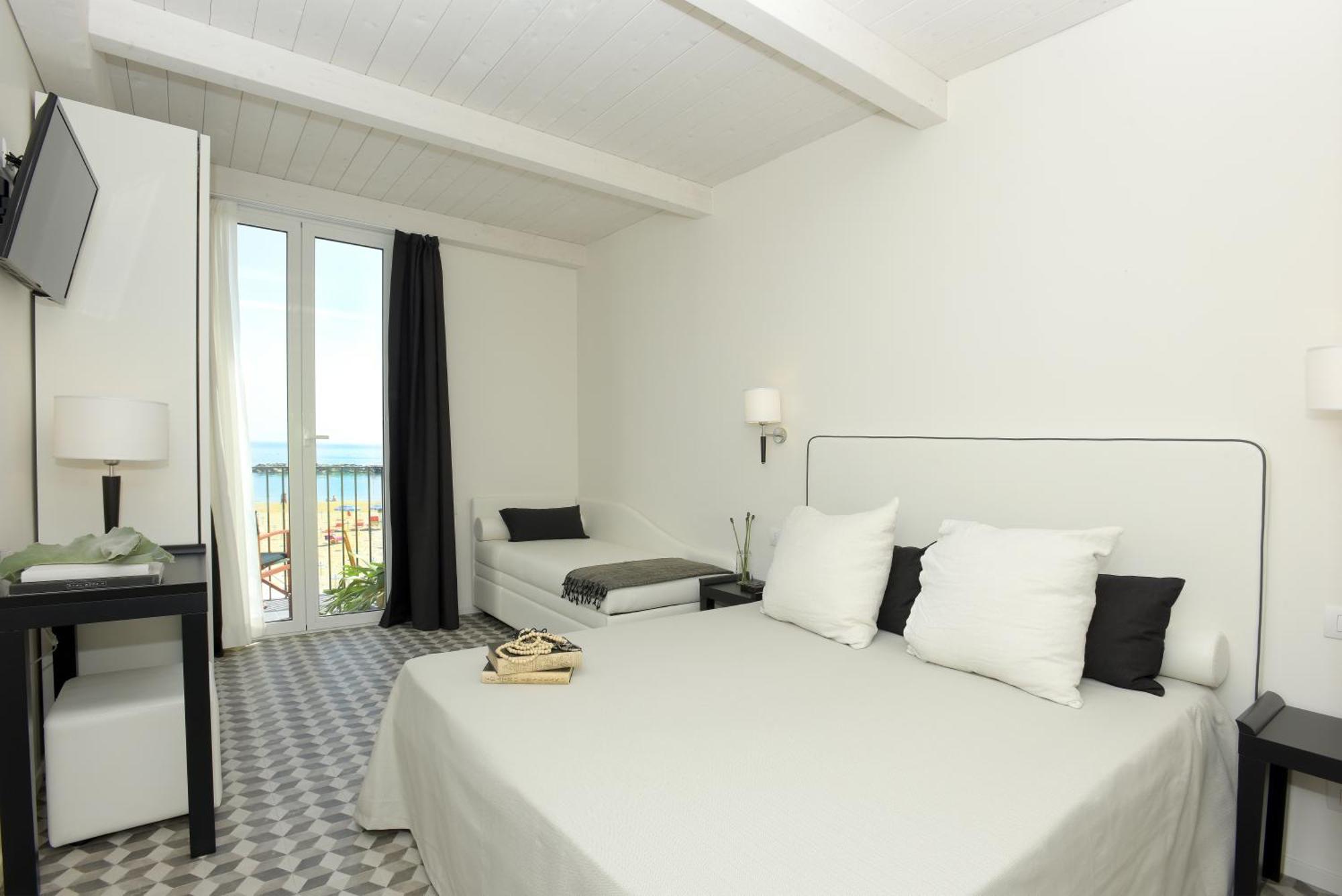 Hotel Capanni Bellaria-Igea Marina Exterior photo